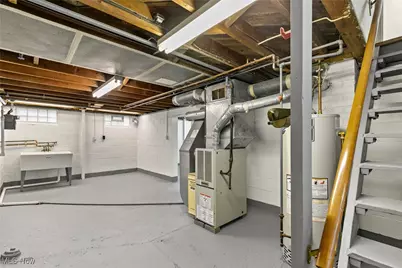 2577 Hawthorne Road, Cuyahoga Falls, OH 44221 - Photo 22