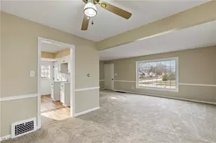 2577 Hawthorne Rd, Cuyahoga Falls, OH 44221 - Photo 12