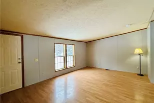 10481 Knowlton Rd, Garrettsville, OH 44231 - Photo 6