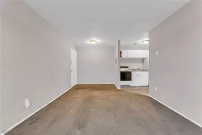 1415 Wyandotte Avenue #305, Oakwood, OH 44107 - Photo 6