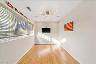 18828 Sloane Ave, Oakwood, OH 44107 - Photo 6