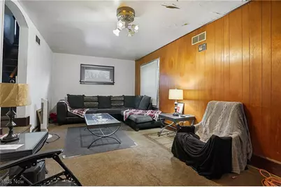 110 S Maryland Avenue, Youngstown, OH 44509 - Photo 4