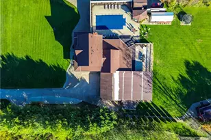 5616 Faircrest St SW, Navarre, OH 44662 - Photo 8