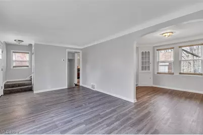 5194 Homewood Avenue, Maple Heights, OH 44137 - Photo 4