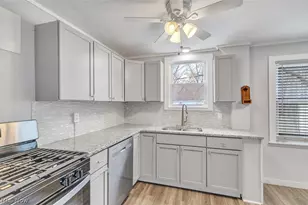 5194 Homewood Ave, Maple Heights, OH 44137 - Photo 12