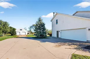 3823 Martha Cir, Litchfield, OH 44253 - Photo 2