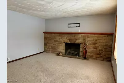 2312 Clarendon Avenue NW, Canton, OH 44708 - Photo 4
