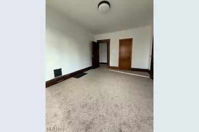 559 E Perry Street, Salem, OH 44460 - Photo 6