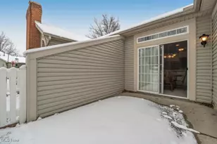 11 Hunters Woods Blvd, Canfield, OH 44406 - Photo 8