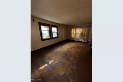 2137 12th Street SW, Akron, OH 44314 - Photo 4