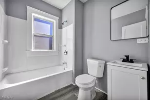 10112 Kinsman Rd, Loveland, OH 44104 - Photo 22