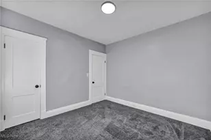 10112 Kinsman Rd, Loveland, OH 44104 - Photo 18