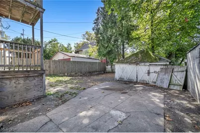 10112 Kinsman Road, Loveland, OH 44104 - Photo 8