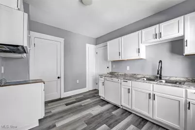 10112 Kinsman Road, Loveland, OH 44104 - Photo 10