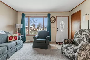 487 Hilbish Ave, Akron, OH 44312 - Photo 6