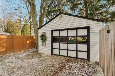 1240 Benton Street, Barberton, OH 44203 - Photo 30