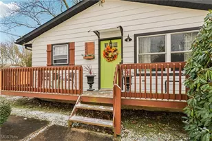 1240 Benton St, Barberton, OH 44203 - Photo 2