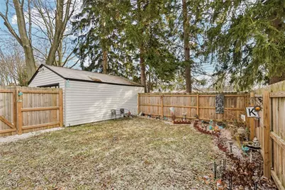 1240 Benton Street, Barberton, OH 44203 - Photo 32