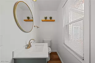 2276 W 41st St, Loveland, OH 44113 - Photo 16