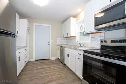 27 S State Street, Rittman, OH 44270 - Photo 4