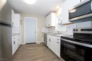 27 S State St, Rittman, OH 44270 - Photo 4