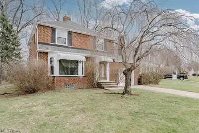 1911 Beverly Hills Drive, Euclid, OH 44117 - Photo 2
