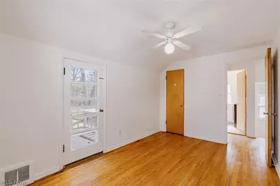 1911 Beverly Hills Drive, Euclid, OH 44117 - Photo 16