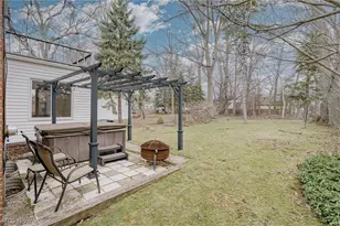 1911 Beverly Hills Dr, Euclid, OH 44117 - Photo 24