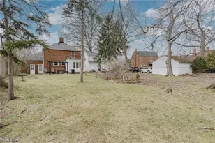 1911 Beverly Hills Dr, Euclid, OH 44117 - Photo 26