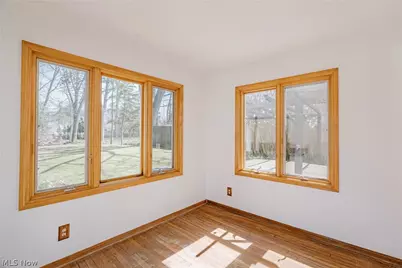 1911 Beverly Hills Drive, Euclid, OH 44117 - Photo 8