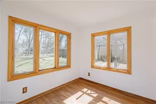 1911 Beverly Hills Dr, Euclid, OH 44117 - Photo 8