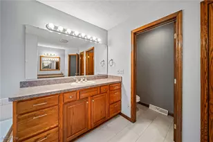 7340 Maple St, Mentor, OH 44060 - Photo 36