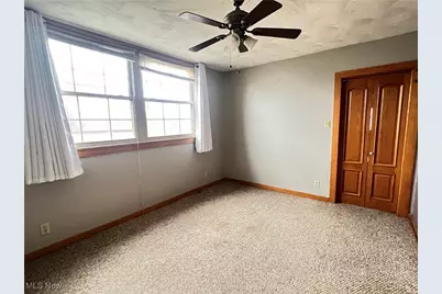 122 E 6th Street, Uhrichsville, OH 44683 - Photo 12