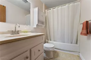 7357 Eisenhower Dr, Boardman, OH 44512 - Photo 18