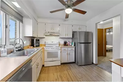 7357 Eisenhower Drive #6, Boardman, OH 44512 - Photo 6