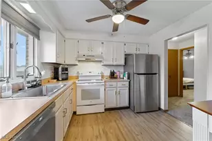 7357 Eisenhower Dr, Boardman, OH 44512 - Photo 6