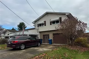 34 Iroquois St, Struthers, OH 44471 - Photo 4