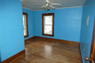 298 McKinley Ave, Newcomerstown, OH 43832 - Photo 18