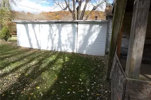 298 McKinley Ave, Newcomerstown, OH 43832 - Photo 6