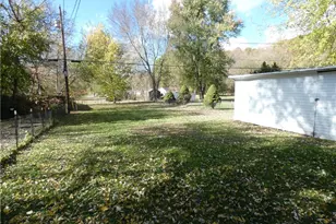 298 McKinley Ave, Newcomerstown, OH 43832 - Photo 4