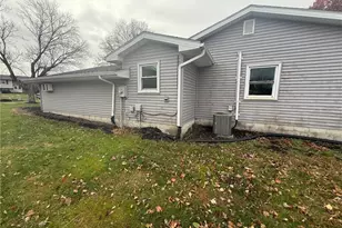 454 Garver Dr, Youngstown, OH 44512 - Photo 2