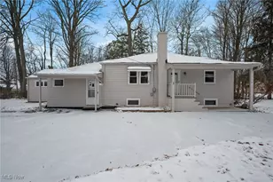 8 Shawondassee Dr, Timberlake, OH 44095 - Photo 32