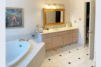 311 E 293rd Street, Willowick, OH 44095 - Photo 16