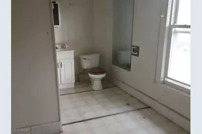 519 N Uhrich Street, Uhrichsville, OH 44683 - Photo 10