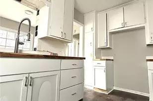 15615 Judson Dr, Loveland, OH 44128 - Photo 10