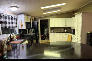 5684 Carlton Rd, Medina, OH 44256 - Photo 8