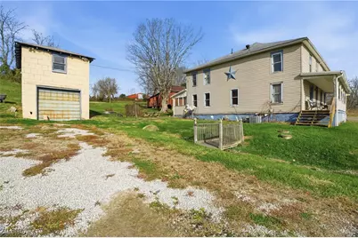 8045 Veto Road, Belpre, OH 45714 - Photo 2