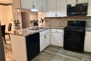 1161 Magdalyn Dr, Akron, OH 44320 - Photo 6