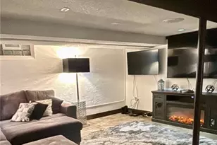 1161 Magdalyn Dr, Akron, OH 44320 - Photo 18