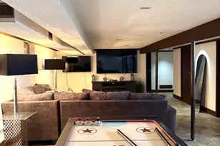 1161 Magdalyn Dr, Akron, OH 44320 - Photo 16